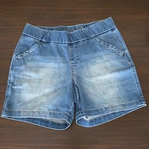 Women’s size 12 Jag Jean shorts